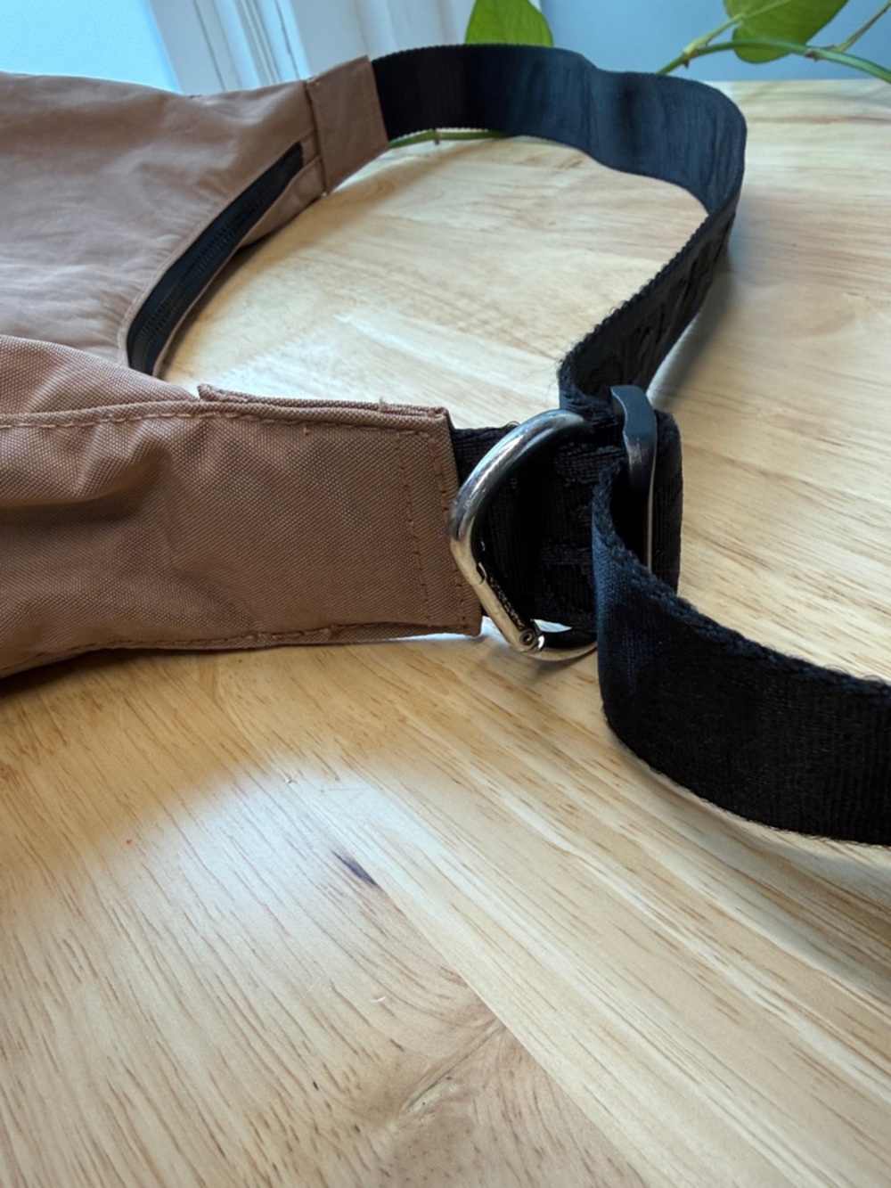 Baggu Medium Nylon Crescent Bag -Please Read Description. - Picture 2 of 4
